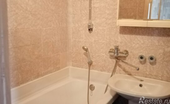 Продажа 3-комн квартиры на вторичном рынке Красное Село г, Бронетанковая ул,  д. 13,  к. 1