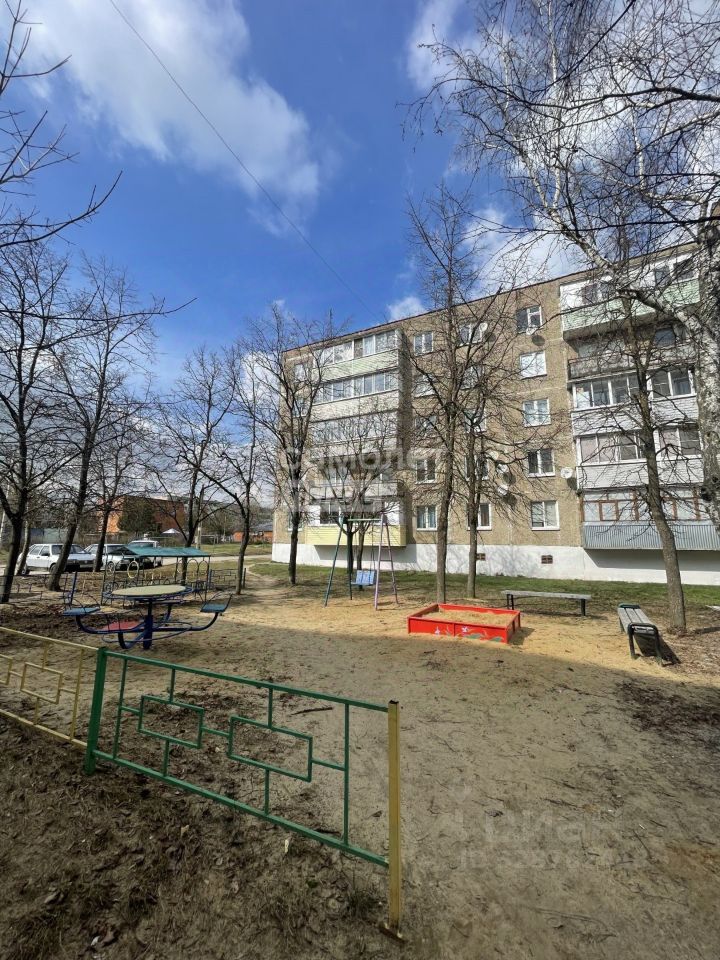 Продажа 3-комн квартиры на вторичном рынке Хорлово пгт, улица Победы, 1