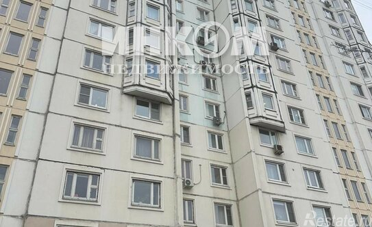 Продажа 3-комн квартиры на вторичном рынке Микрорайон Кутузовский, улица Чистяковой,  д. 2