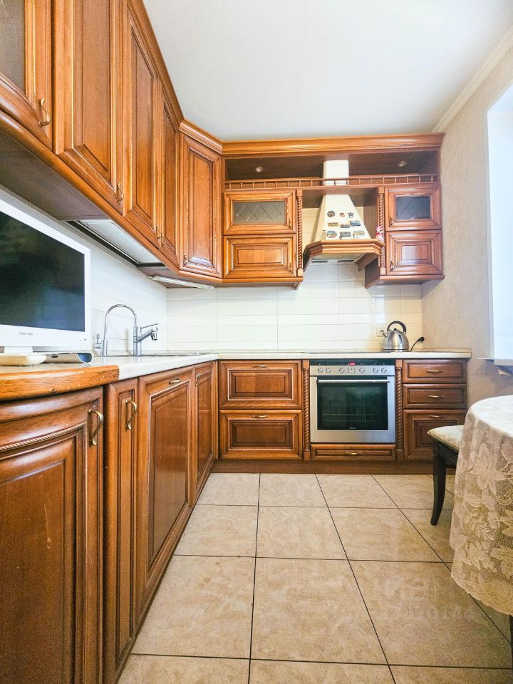 Аренда 2-комн квартиры на вторичном рынке Симферопольский бульвар, 24К2