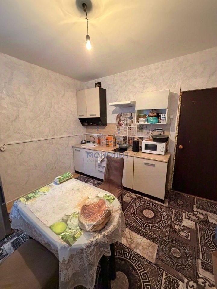 Продажа 4-комн квартиры на вторичном рынке улица Бутлерова, 4