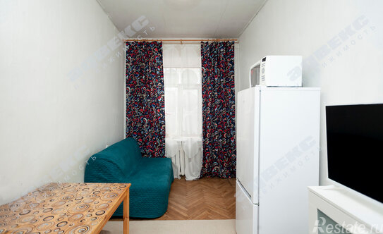 Продажа 4-комн квартиры на вторичном рынке ул Яблочкова,  д. 1