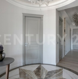 Продажа 4-комн квартиры на вторичном рынке Ленинградский пр-кт,  д. 36 с40