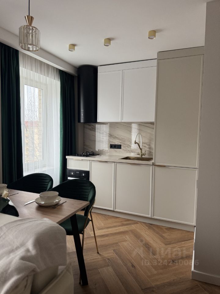 Продажа 2-комн квартиры на вторичном рынке улица Маршала Бирюзова, 13