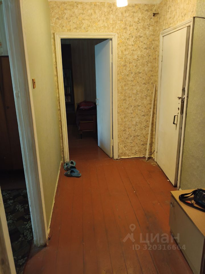 Продажа 2-комн квартиры на вторичном рынке д. Большое Грызлово, 5