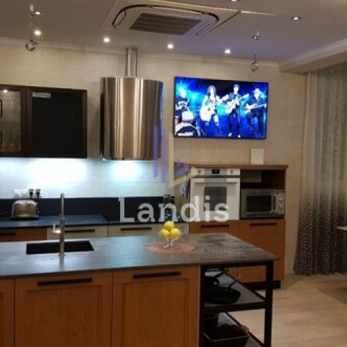 2-комн квартира улица Лётчика Грицевца