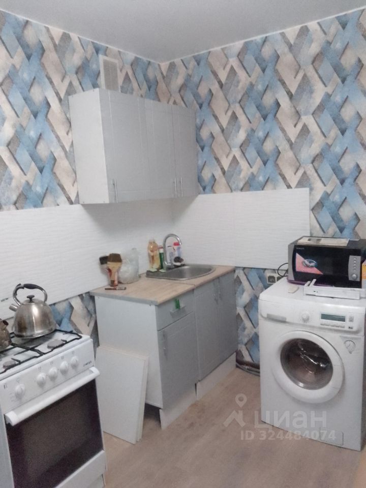 Продажа 2-комн квартиры на вторичном рынке Большеохтинский проспект, 14