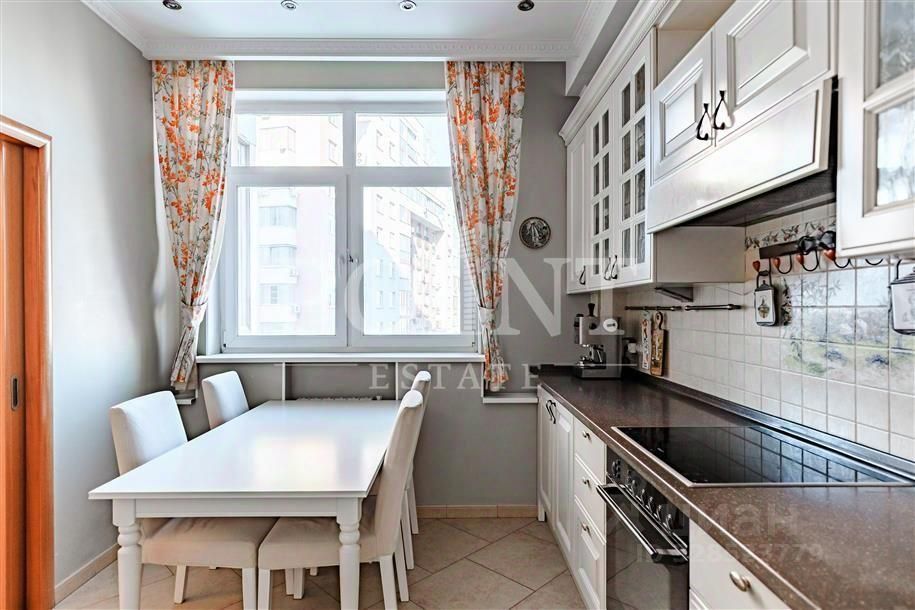 Продажа 4-комн квартиры на вторичном рынке улица Гризодубовой, 4К1