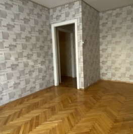 Продажа 2-комн квартиры на вторичном рынке 1812 года ул