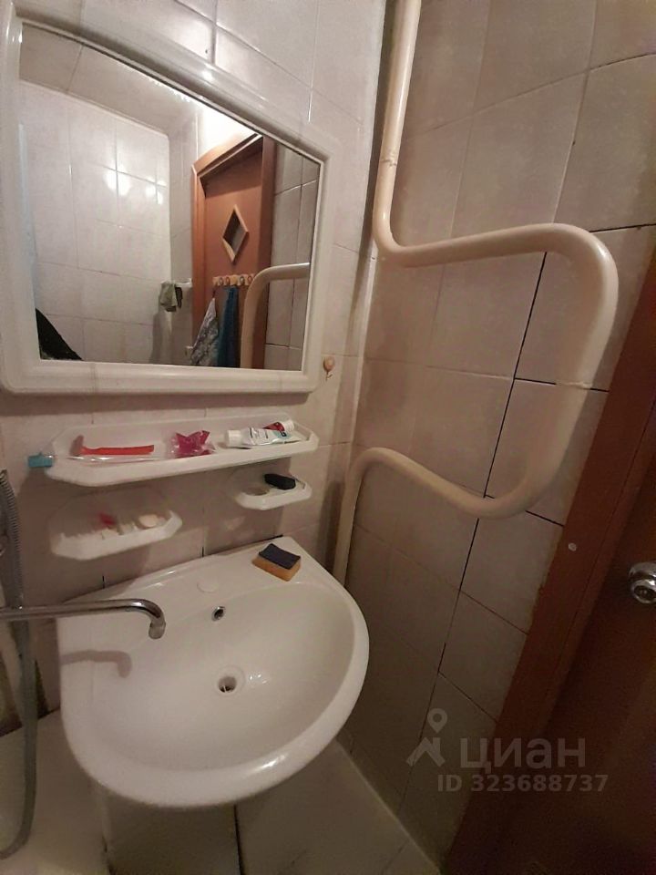 Продажа 3-комн квартиры на вторичном рынке Сиверский городской поселок, улица Строителей, 20