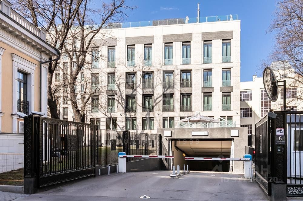 Продажа 4-комн квартиры на вторичном рынке Гранатный переулок, 6
