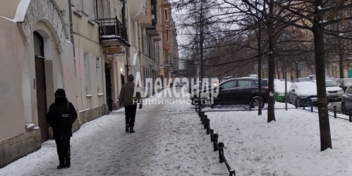 Комната 11-я линия В.О.,  д. 46