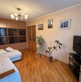 Продажа 2-комн квартиры на вторичном рынке Стародеревенская улица
