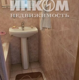 Продажа 2-комн квартиры на вторичном рынке 26 Бакинских Комиссаров ул,  д. 12,  к. 3