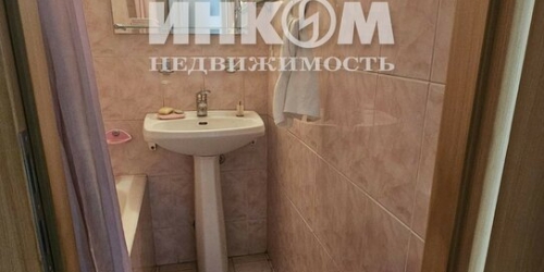 2-комн квартира 26 Бакинских Комиссаров ул,  д. 12,  к. 3