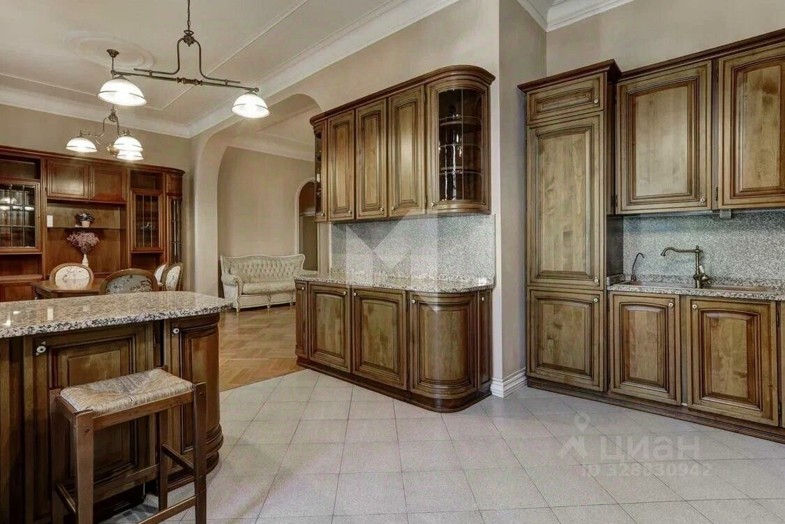 Продажа 4-комн квартиры на вторичном рынке Новокузнецкий 1-й пер