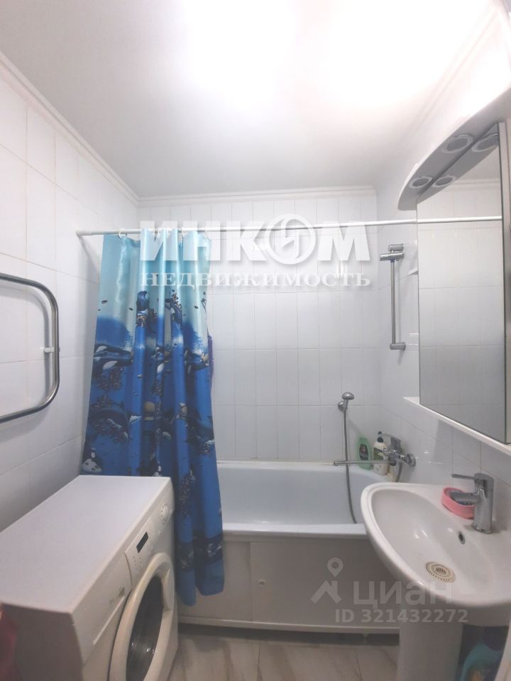 Продажа 3-комн квартиры на вторичном рынке Веерная улица, 26А