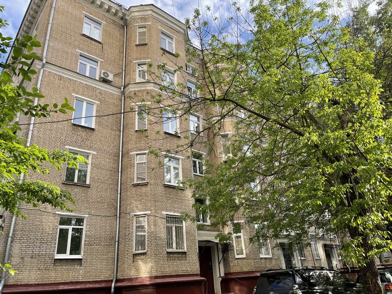 Продажа студии улица Зои и Александра Космодемьянских, 36А