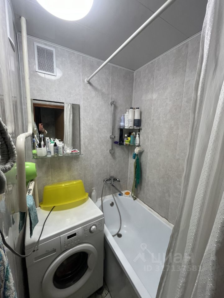 Продажа 4-комн квартиры на вторичном рынке 1-й кв-л, 5-й мкр,  д. 4