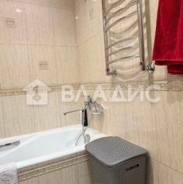 Продажа 3-комн квартиры на вторичном рынке Изюмская улица,  д. 28
