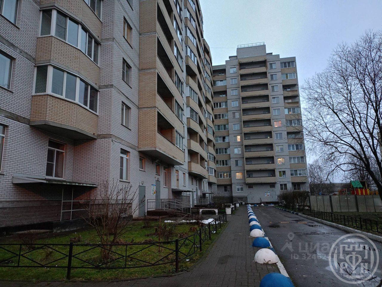 Продажа 1-комн квартиры на вторичном рынке Отрадное, улица Гагарина, 20