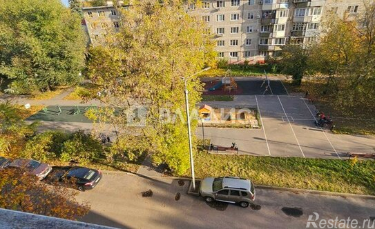 Продажа 2-комн квартиры на вторичном рынке Сходня, Вишнёвая улица,  д. 12