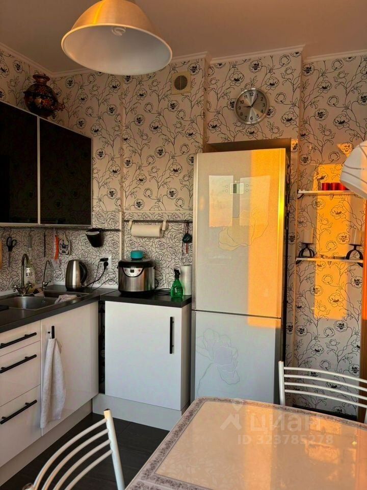 Продажа 2-комн квартиры на вторичном рынке улица Маршала Новикова, 10к1