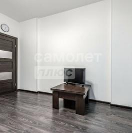 Продажа 1-комн квартиры на вторичном рынке Меридианная улица,  д. 8