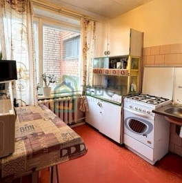 Продажа 2-комн квартиры на вторичном рынке Ветеранов пр-кт,  д. 13