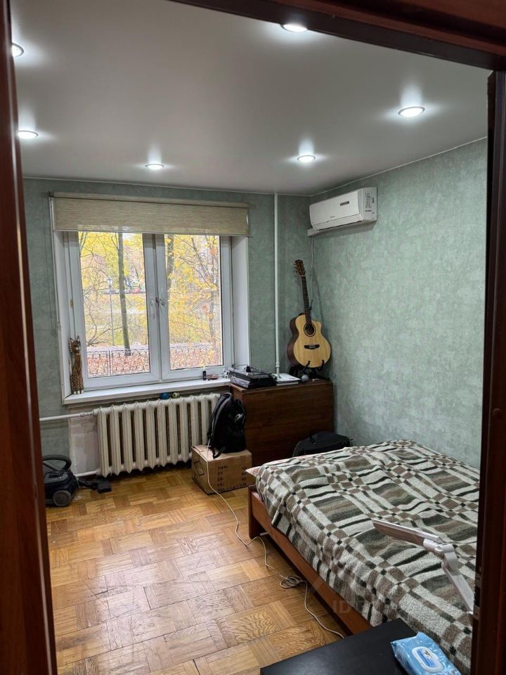 Продажа 3-комн квартиры на вторичном рынке улица Красных Зорь, 55