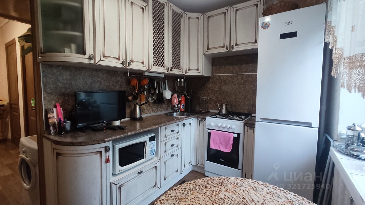 Продажа 2-комн квартиры на вторичном рынке Электросталь, улица Победы, 18к4