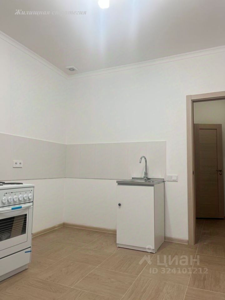 Продажа 2-комн квартиры на вторичном рынке улица Лавочкина, 8А