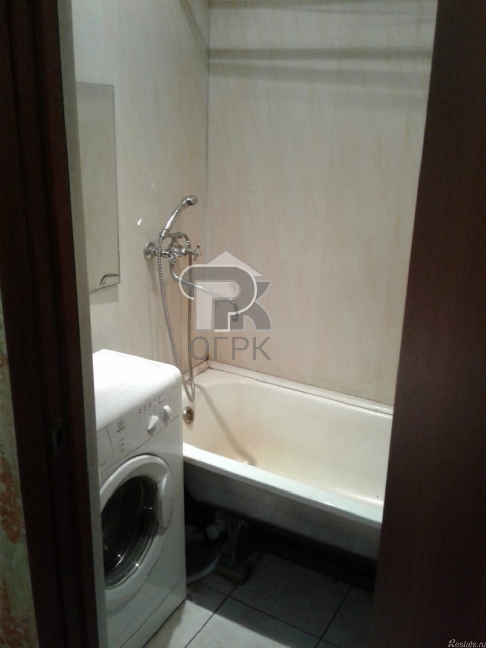 Продажа 2-комн квартиры на вторичном рынке село Новый Милет, Парковая улица, 4