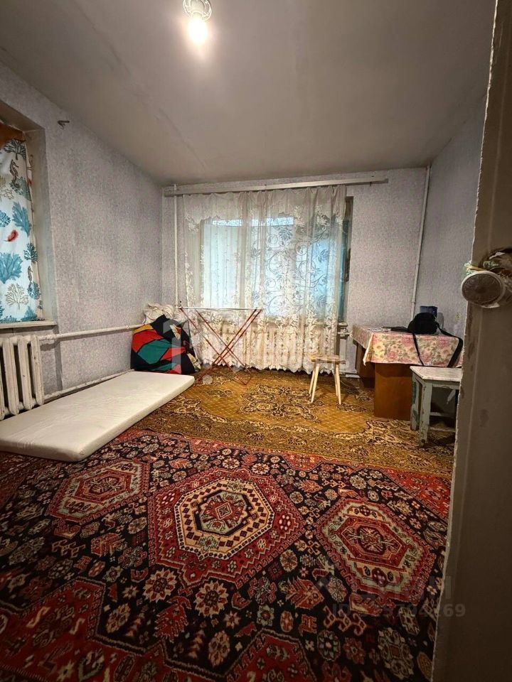 Продажа 1-комн квартиры на вторичном рынке Петергоф, улица Аврова, 13б