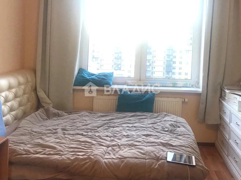 Продажа 1-комн квартиры на вторичном рынке улица Адмирала Коновалова,  д. 2-4