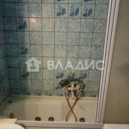 Продажа 3-комн квартиры на вторичном рынке улица Авиаторов,  д. 6