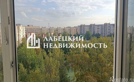 Продажа 1-комн квартиры на вторичном рынке Комендантский пр-кт,  д. 32,  к. 3