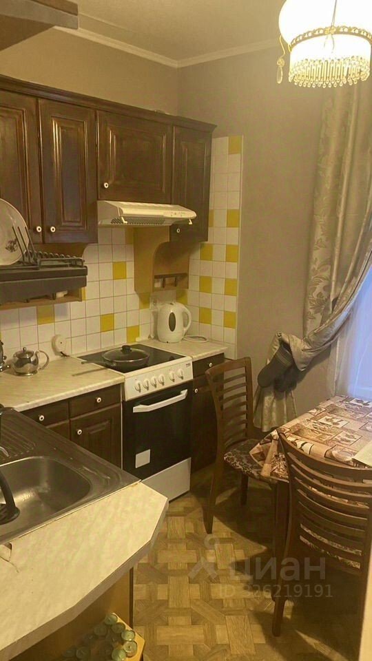 Аренда 2-комн квартиры на вторичном рынке Просвещения пр-кт,  д. 75