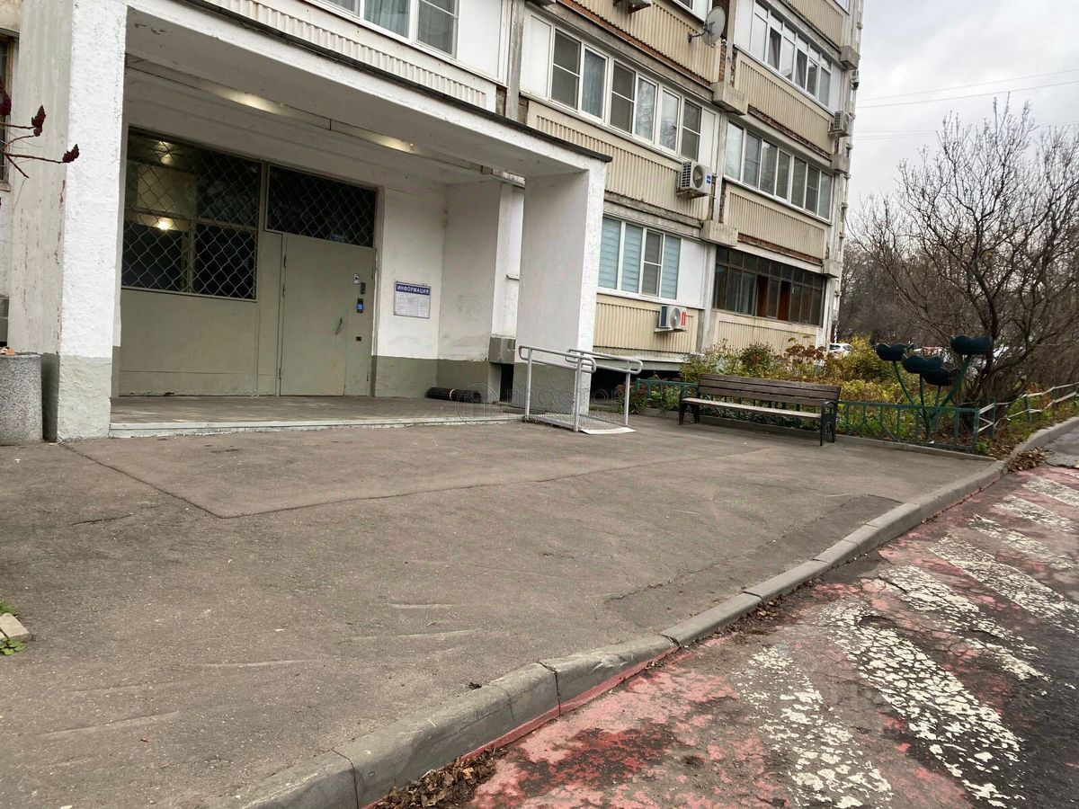 Продажа 1-комн квартиры на вторичном рынке Загородное шоссе, 3К3