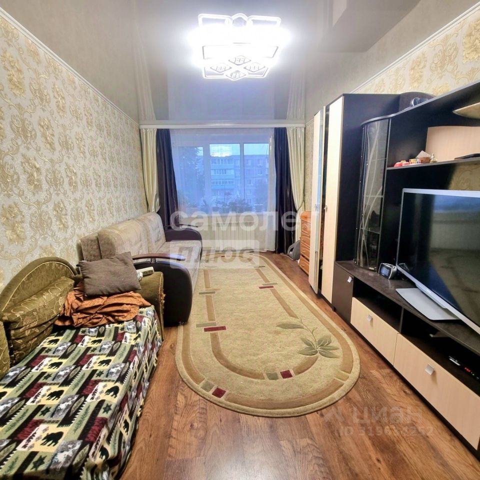 Продажа 2-комн квартиры на вторичном рынке с. Раменки, улица Школьная, 9