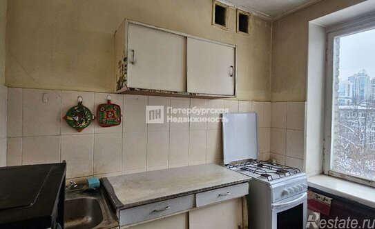 Продажа 1-комн квартиры на вторичном рынке Космонавтов пр-кт,  д. 27,  к. 5