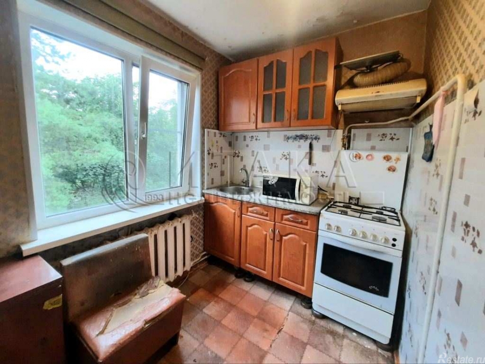 Продажа 2-комн квартиры на вторичном рынке Гатчина, Чехова ул., д. 18