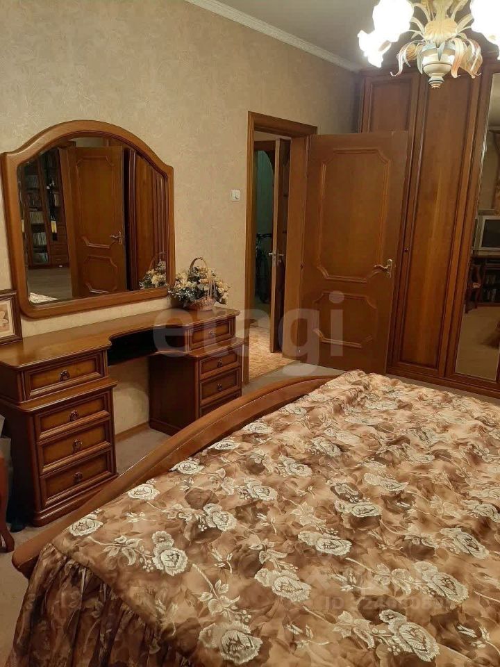 Продажа 4-комн квартиры на вторичном рынке Королев, улица Горького, 43