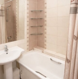 Продажа 4-комн квартиры на вторичном рынке Таврическая улица,  д. 37