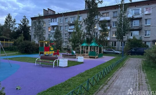 Продажа 1-комн квартиры на вторичном рынке Петергоф г, Ропшинское ш,  д. 6