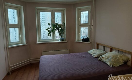 Аренда 3-комн квартиры на вторичном рынке ул Белореченская,  д. 12