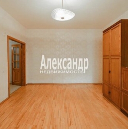 Продажа 3-комн квартиры на вторичном рынке ул Хлопина,  д. 7,  к. 1