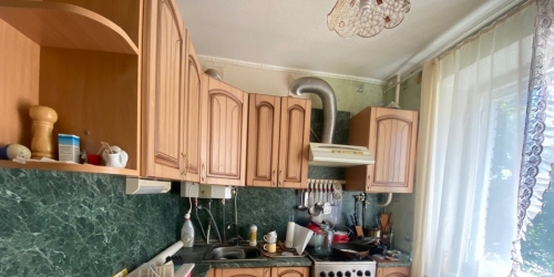 3-комн квартира Ломоносов г., Александровская ул. ,  д. 30