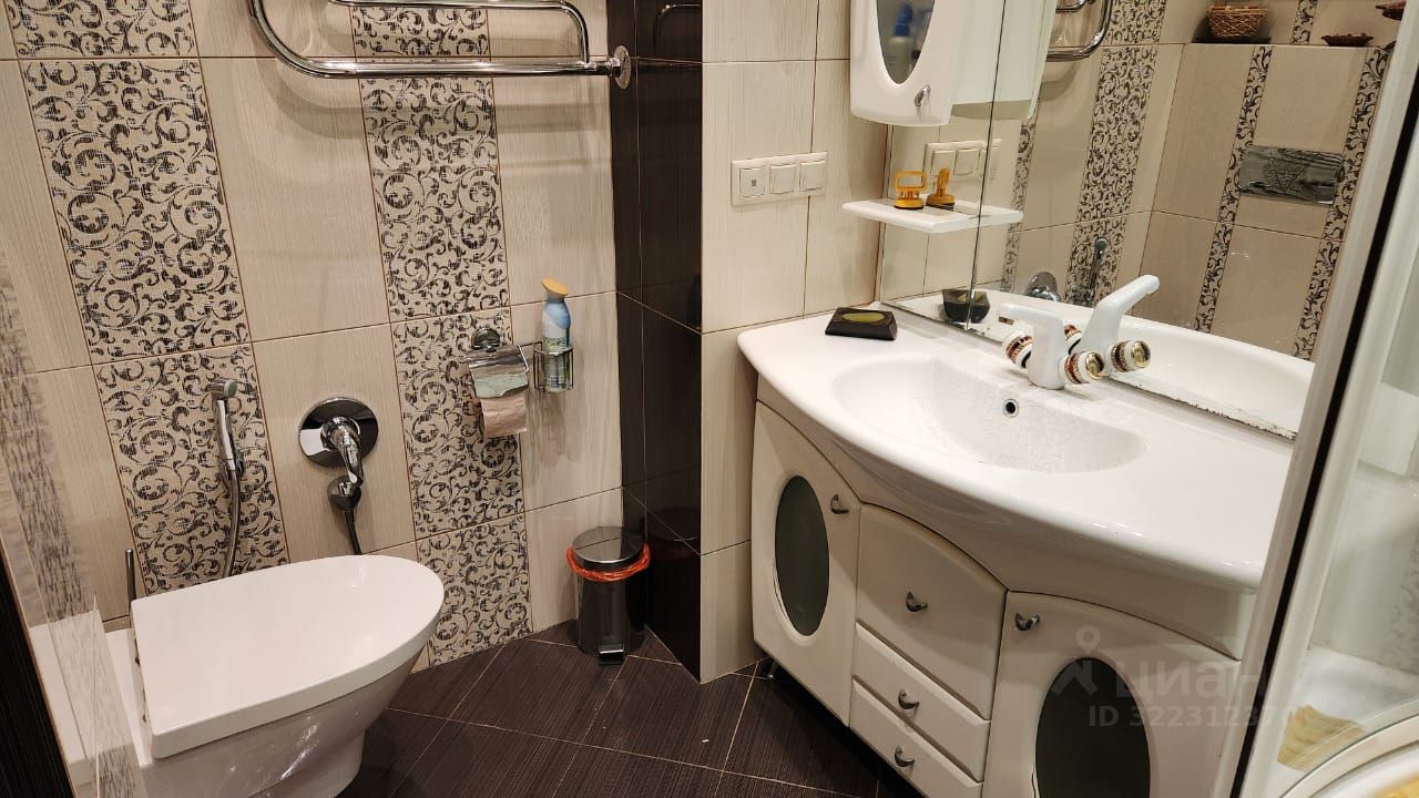 Продажа 5-комн квартиры на вторичном рынке Лазаревский переулок, 8