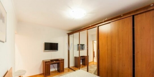 4-комн квартира улица Сергея Макеева,  д. 1